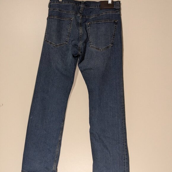 *3/$10* Denver Hayes Straight Leg Jeans Size 32 x 30 - Picture 4 of 7
